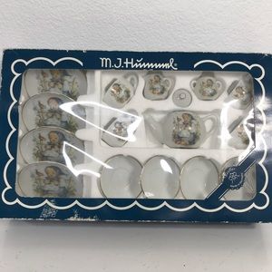 M.I.Hummel vintage porcelain child’s 1st tea set